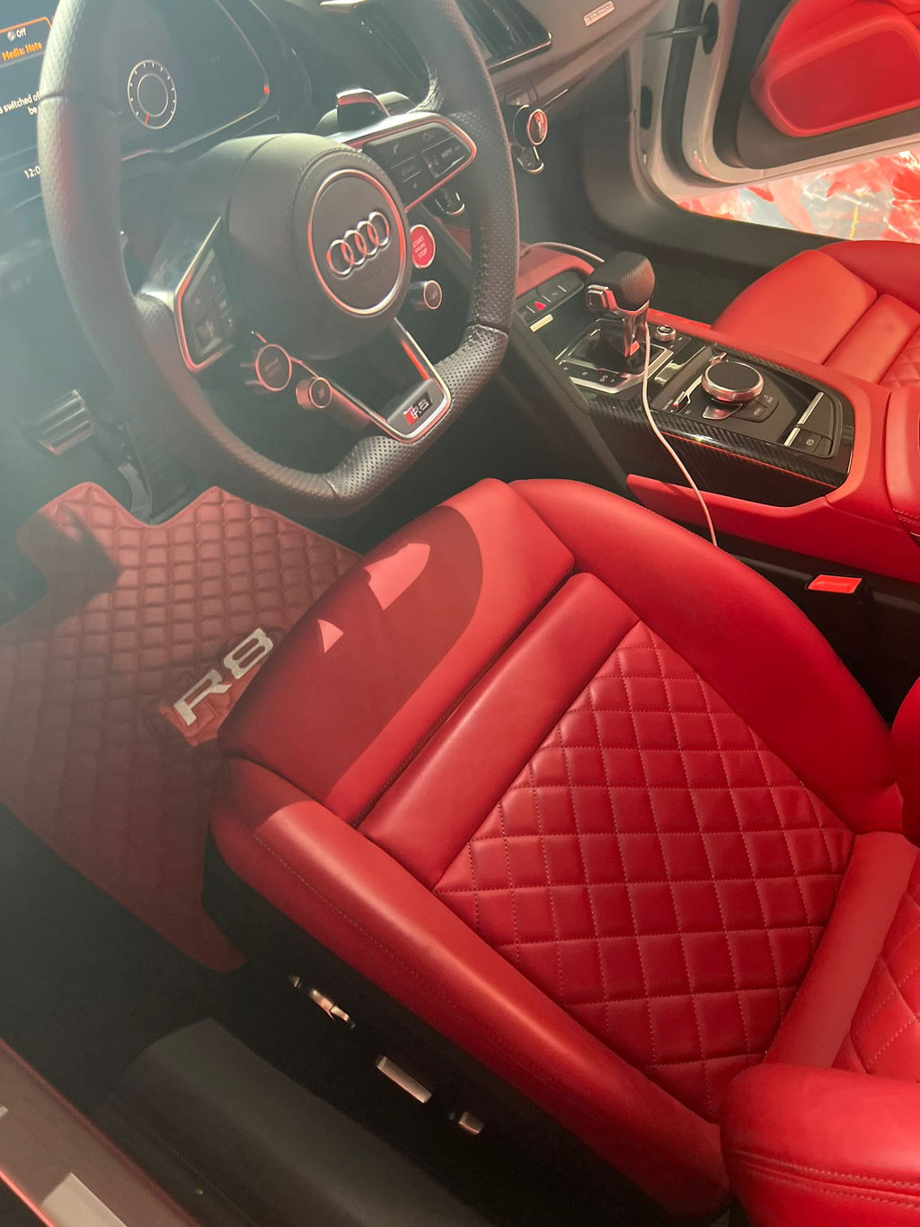 Audi R8 Leather Car Floor Mat, Audi R8 Waterproof Custom Car Mat